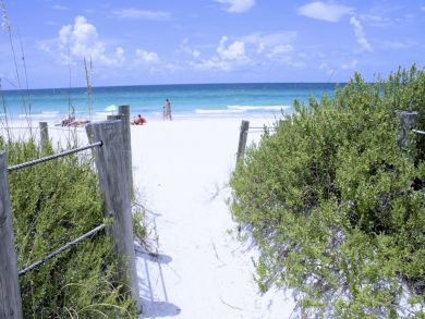 walk to beaches on Anna Maria